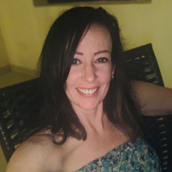 Meet your Posher, Jolene - Picture 1 of 1